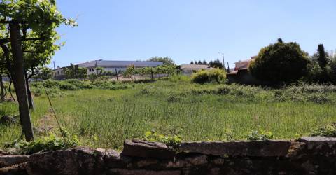 Lote de Terreno  Venda em Lustosa e Barrosas (Santo Estêvão),Lousada