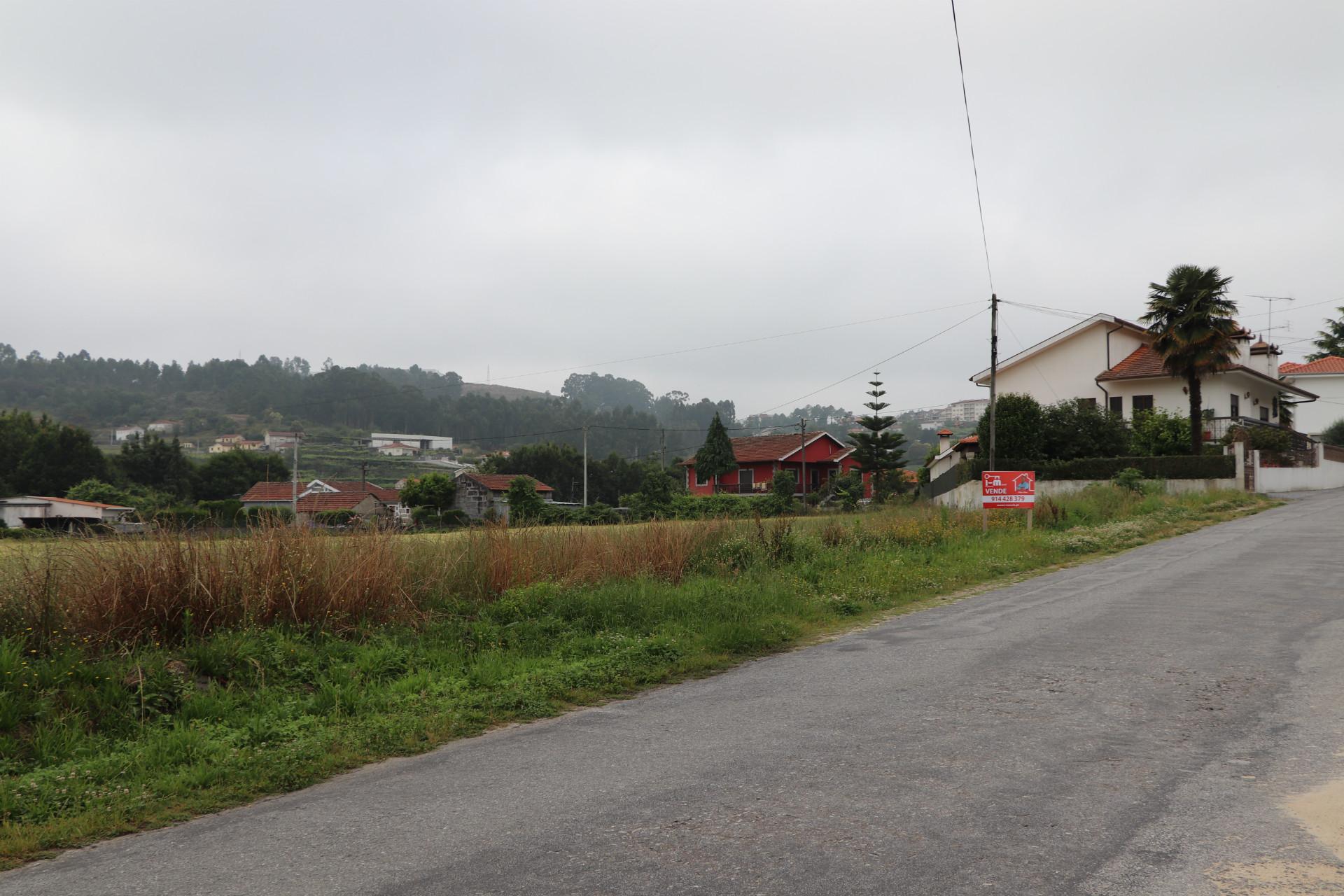 Lote de Terreno  Venda em Lustosa e Barrosas (Santo Estêvão),Lousada