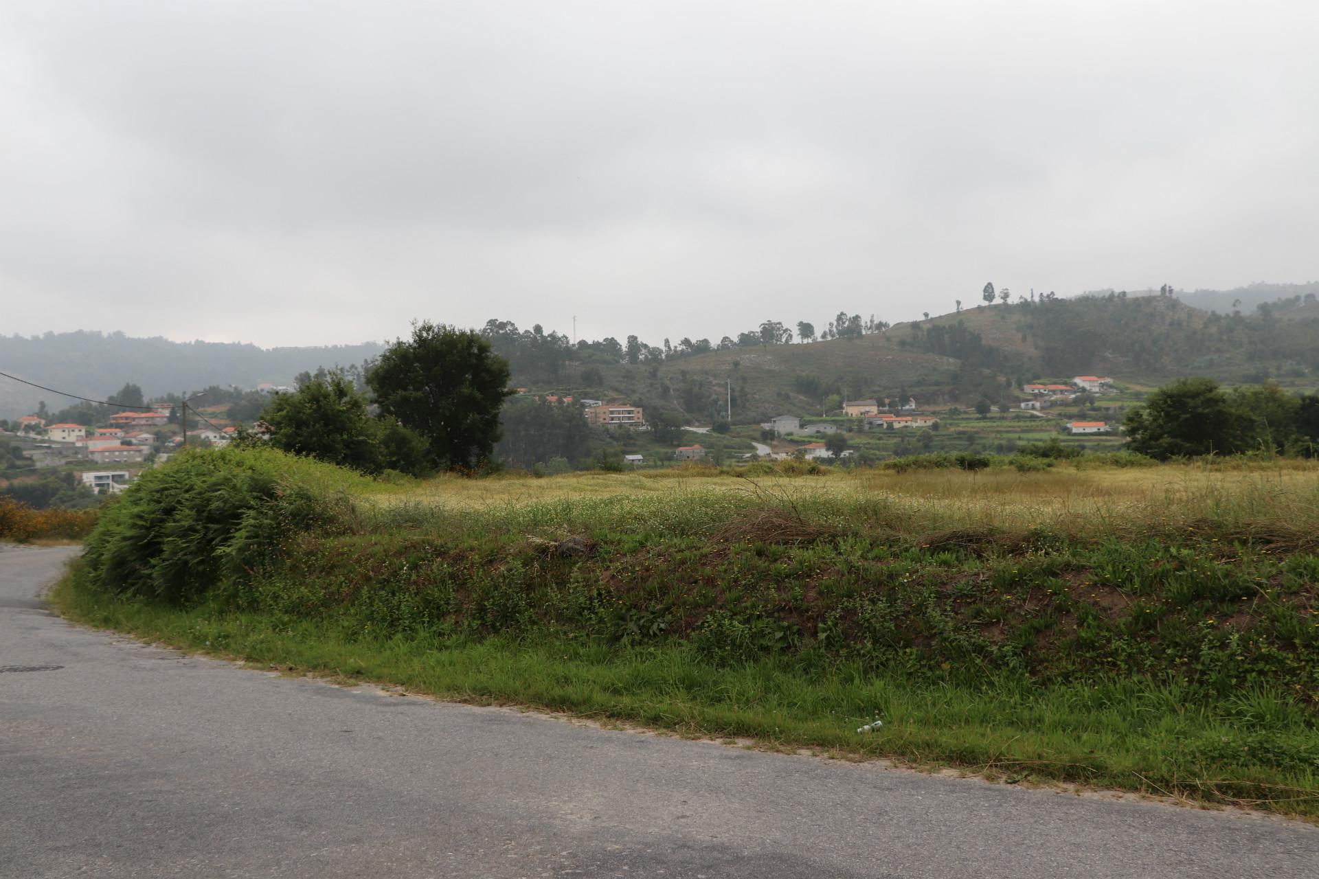 Lote de Terreno  Venda em Lustosa e Barrosas (Santo Estêvão),Lousada