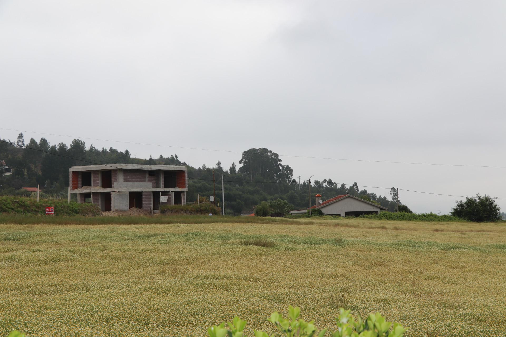 Lote de Terreno  Venda em Lustosa e Barrosas (Santo Estêvão),Lousada