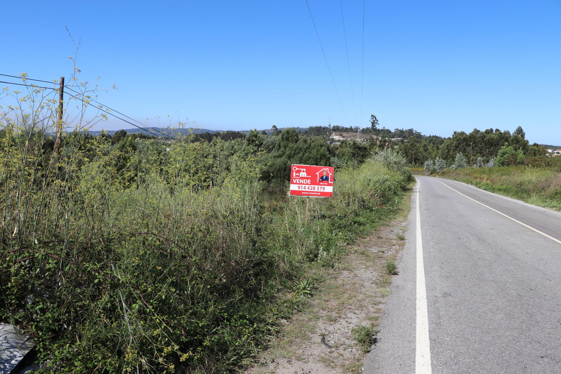 Lote de Terreno  Venda em Lustosa e Barrosas (Santo Estêvão),Lousada