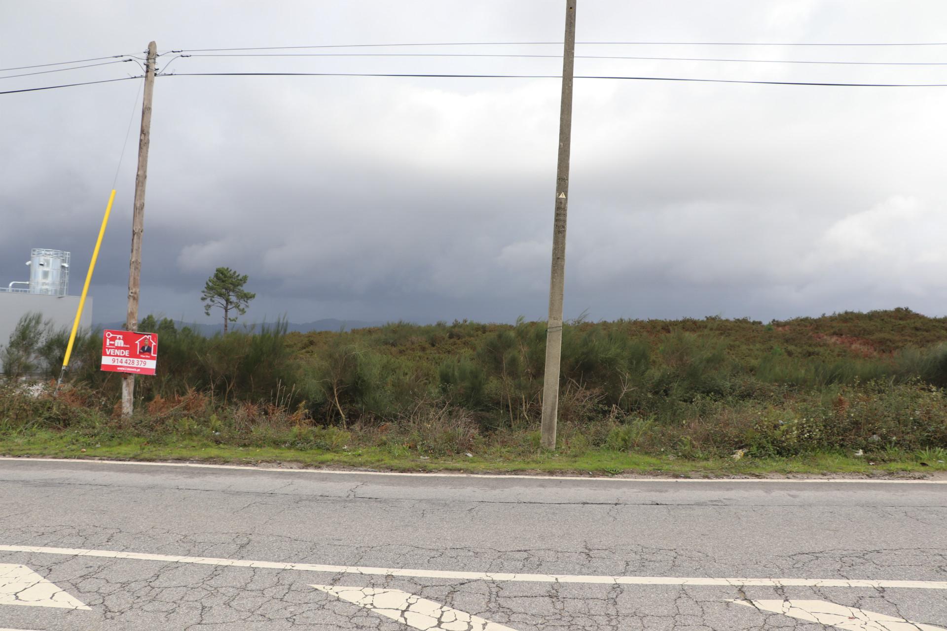 Lote de Terreno  Venda em Lustosa e Barrosas (Santo Estêvão),Lousada