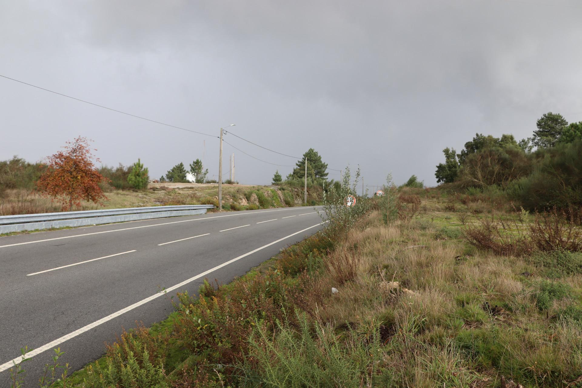 Lote de Terreno  Venda em Lustosa e Barrosas (Santo Estêvão),Lousada