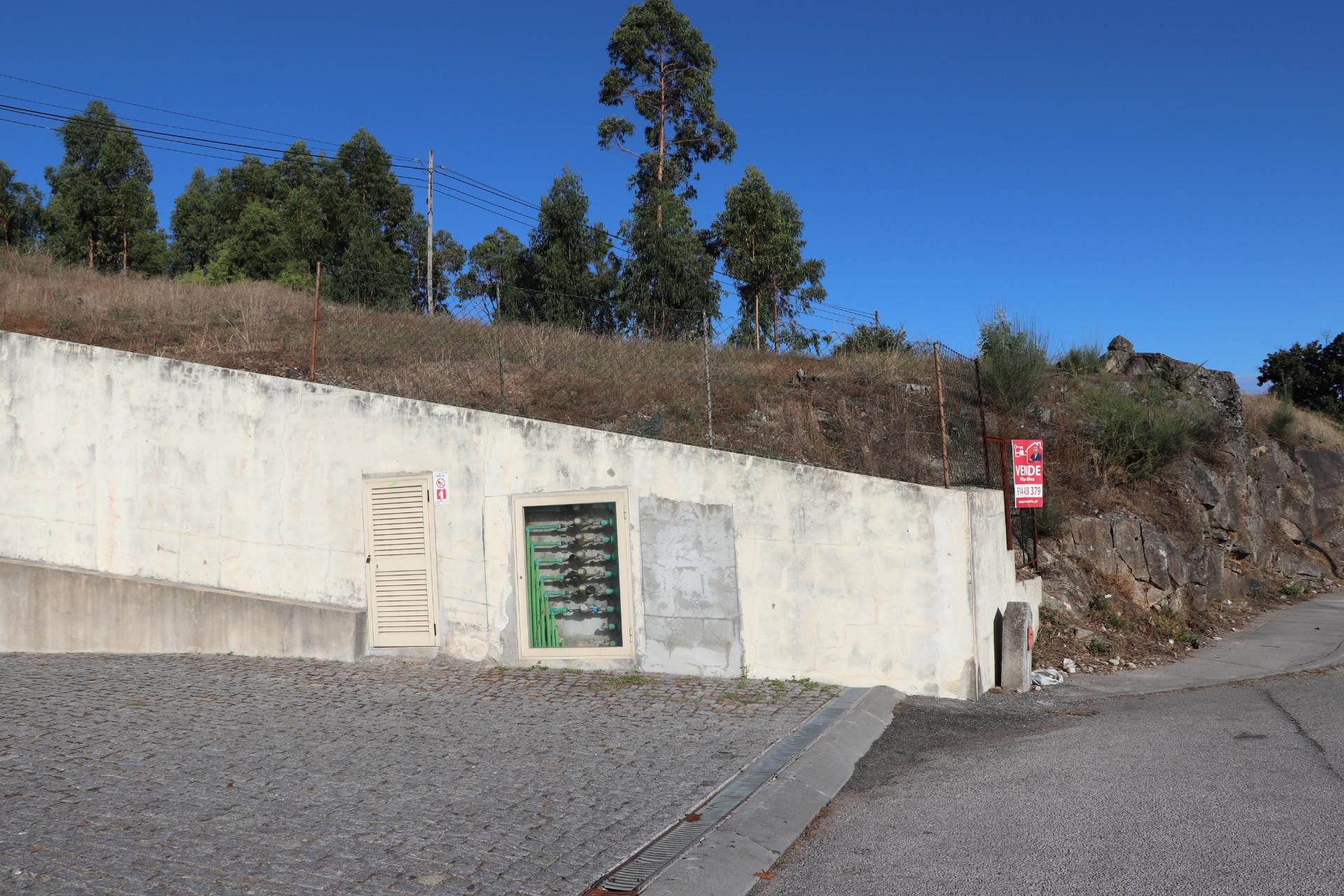 Terreno  Venda em Lustosa e Barrosas (Santo Estêvão),Lousada