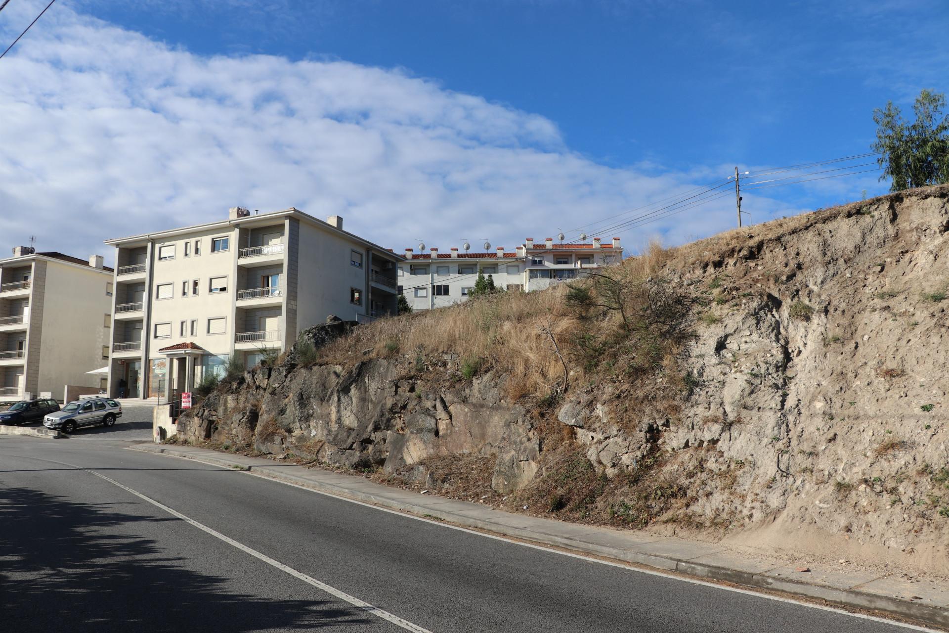 Terreno  Venda em Lustosa e Barrosas (Santo Estêvão),Lousada