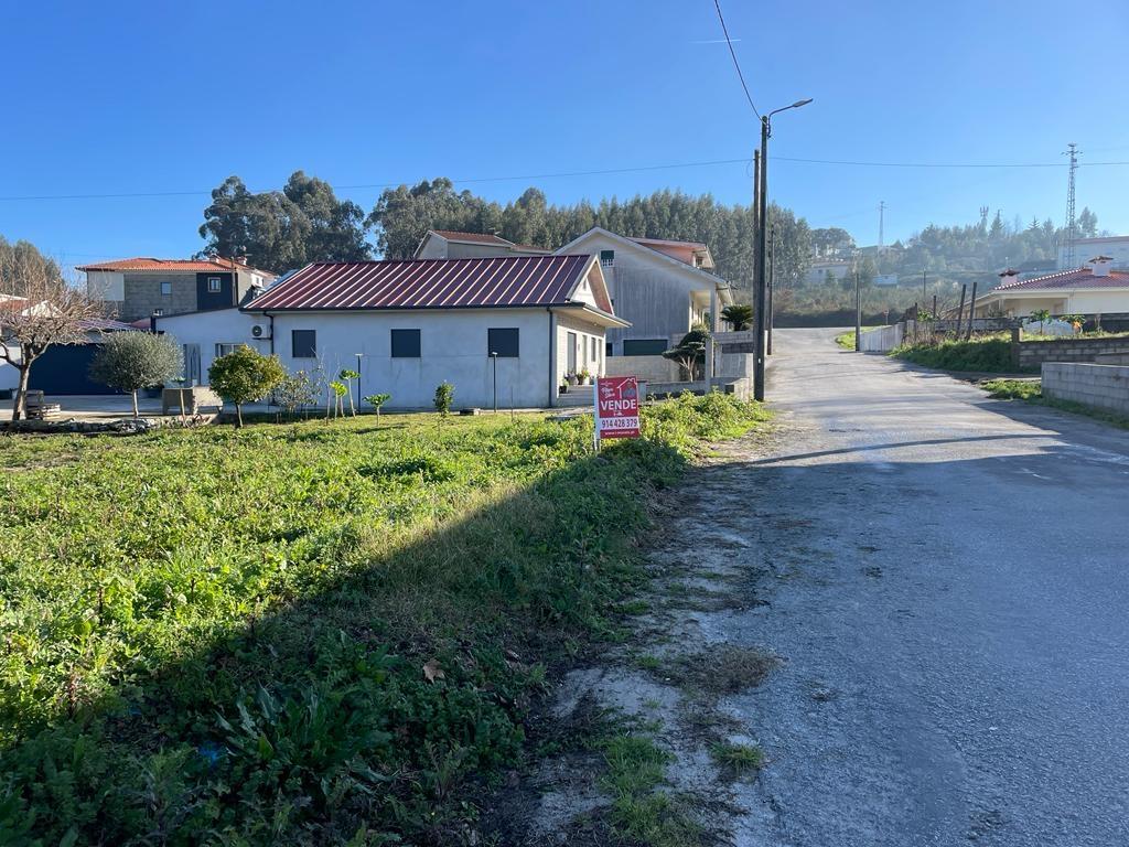 Terreno  Venda em Lustosa e Barrosas (Santo Estêvão),Lousada