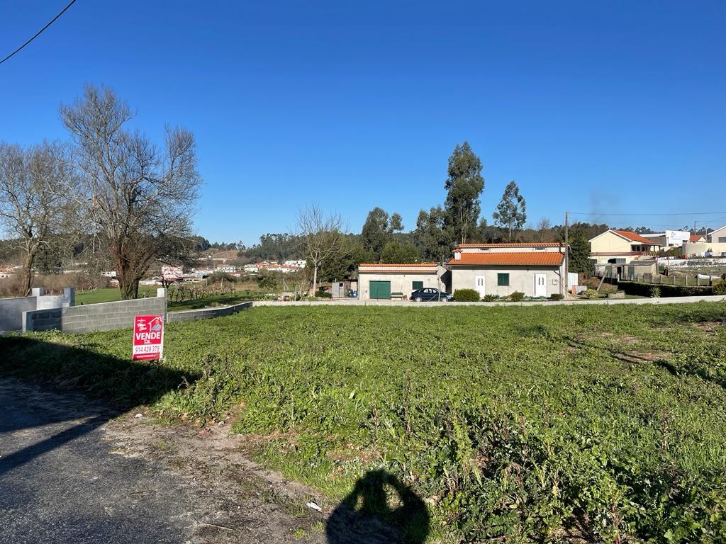 Terreno  Venda em Lustosa e Barrosas (Santo Estêvão),Lousada