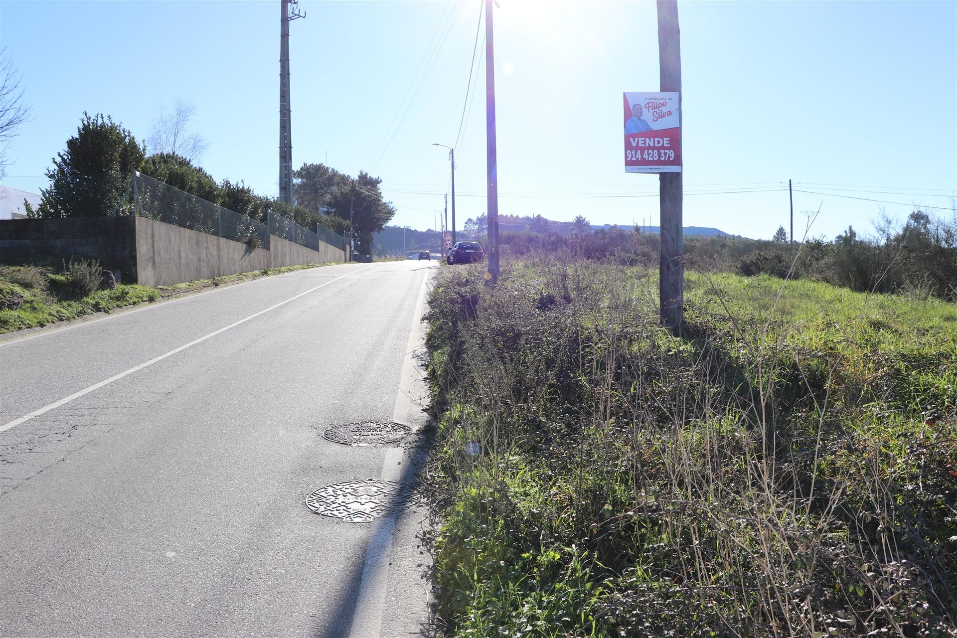 Lote de Terreno  Venda em Lustosa e Barrosas (Santo Estêvão),Lousada