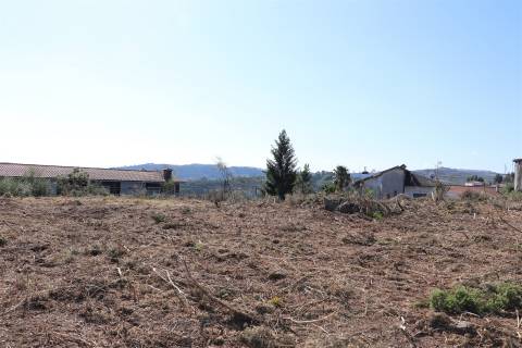 Lote de Terreno  Venda em Lustosa e Barrosas (Santo Estêvão),Lousada