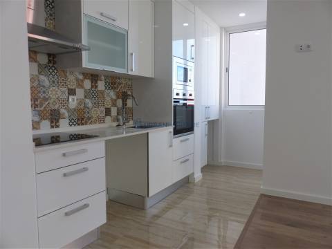 Apartamento T3 Venda em Setúbal (São Julião, Nossa Senhora da Anunciada e Santa Maria da Graça),Setúbal