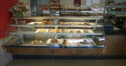 Padaria / Pastelaria para TRESPASSE situada a 5 minutos da praia da Madalena