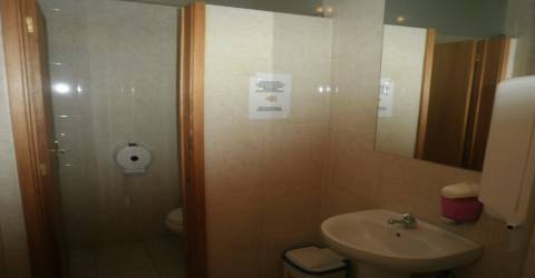 Padaria / Pastelaria para TRESPASSE situada a 5 minutos da praia da Madalena