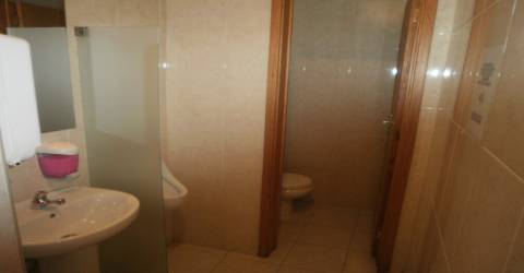 Padaria / Pastelaria para TRESPASSE situada a 5 minutos da praia da Madalena