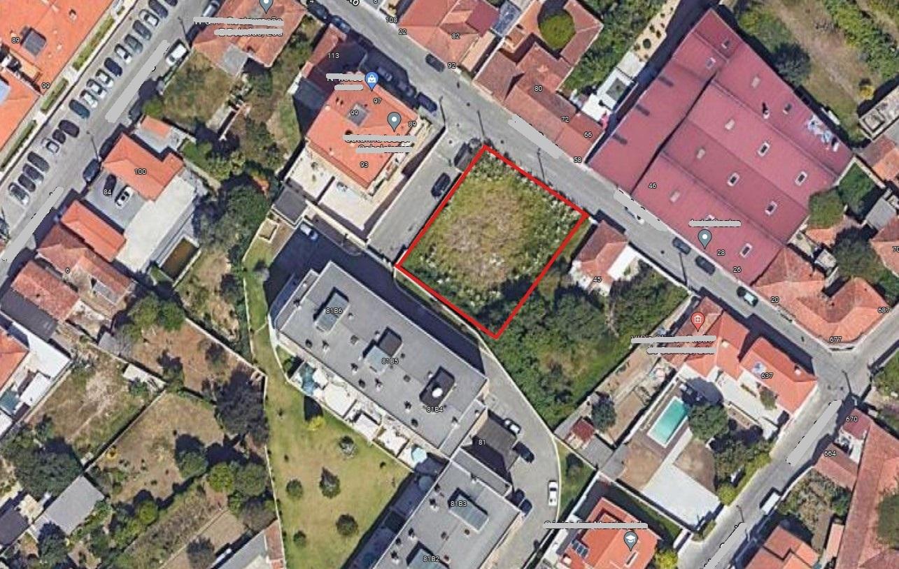 Terreno para Construção em altura em Valadares