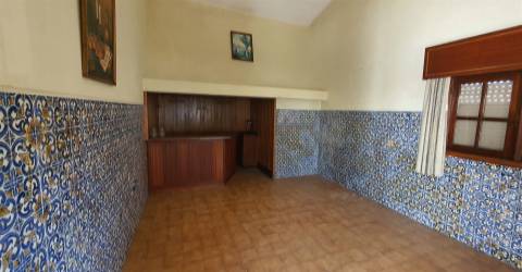 FANTÁSTICA QUINTINHA NO CENTRO DE VILA NOVA DE GAIA!