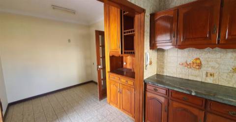 FANTÁSTICA QUINTINHA NO CENTRO DE VILA NOVA DE GAIA!