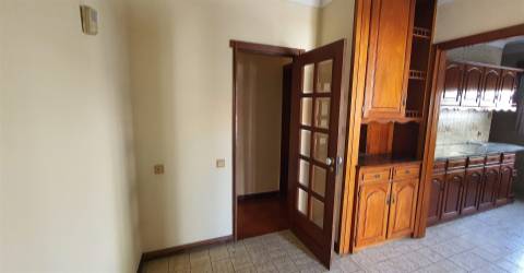 FANTÁSTICA QUINTINHA NO CENTRO DE VILA NOVA DE GAIA!