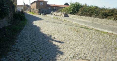 TERRENO PARA CONSTRUÇÃO EM GRIJO.