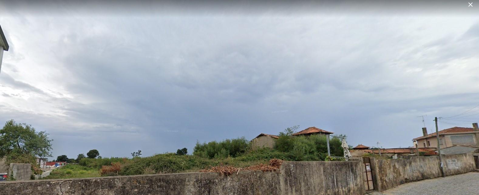 TERRENO PARA CONSTRUÇÃO EM GRIJO.