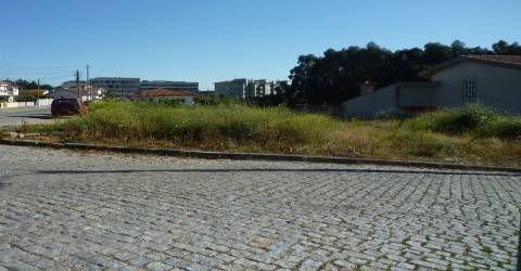 2 Lotes de terrenos para venda em Canelas