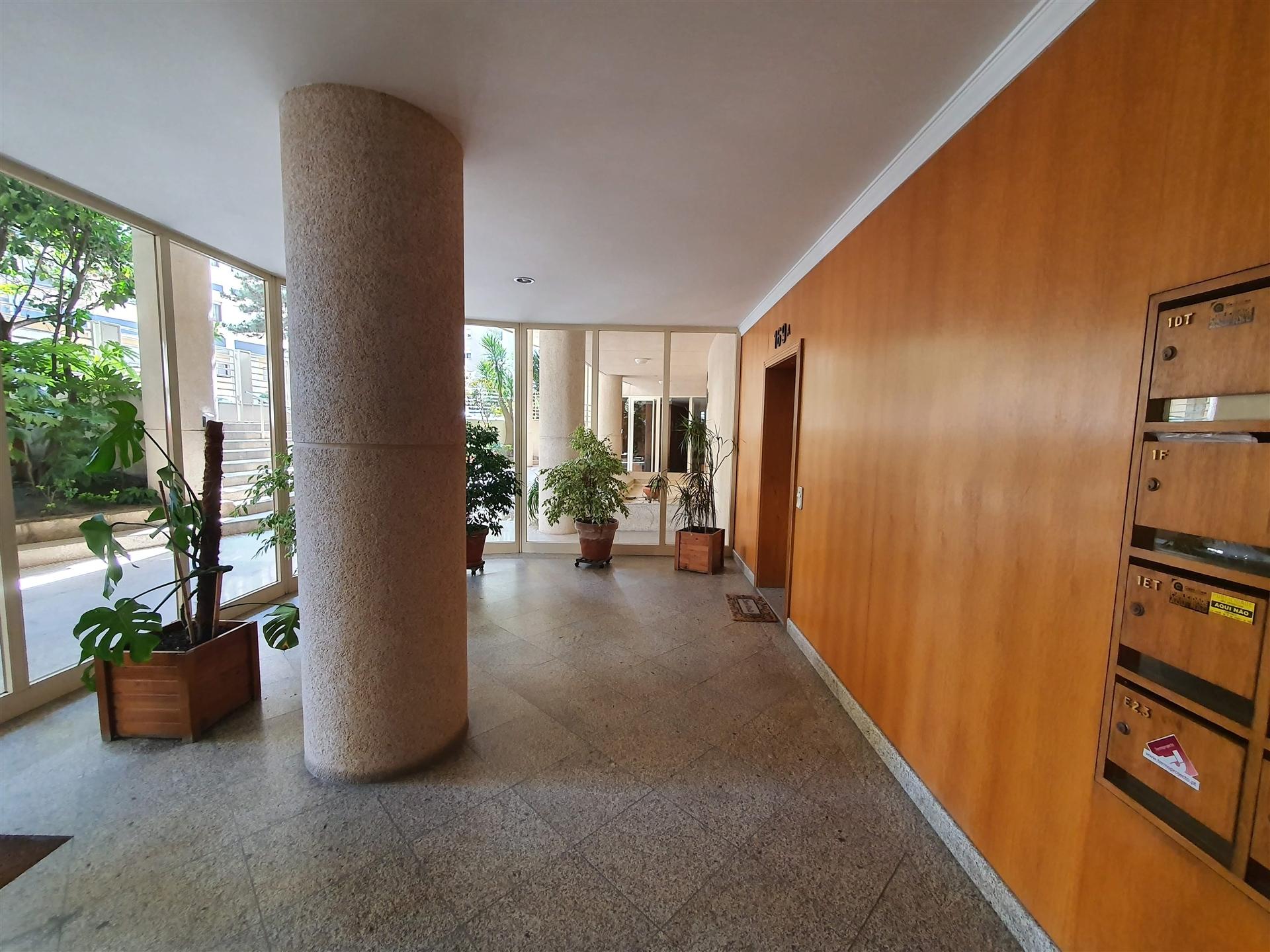 Apartamento T4 Centro de Vila Nova De Gaia!