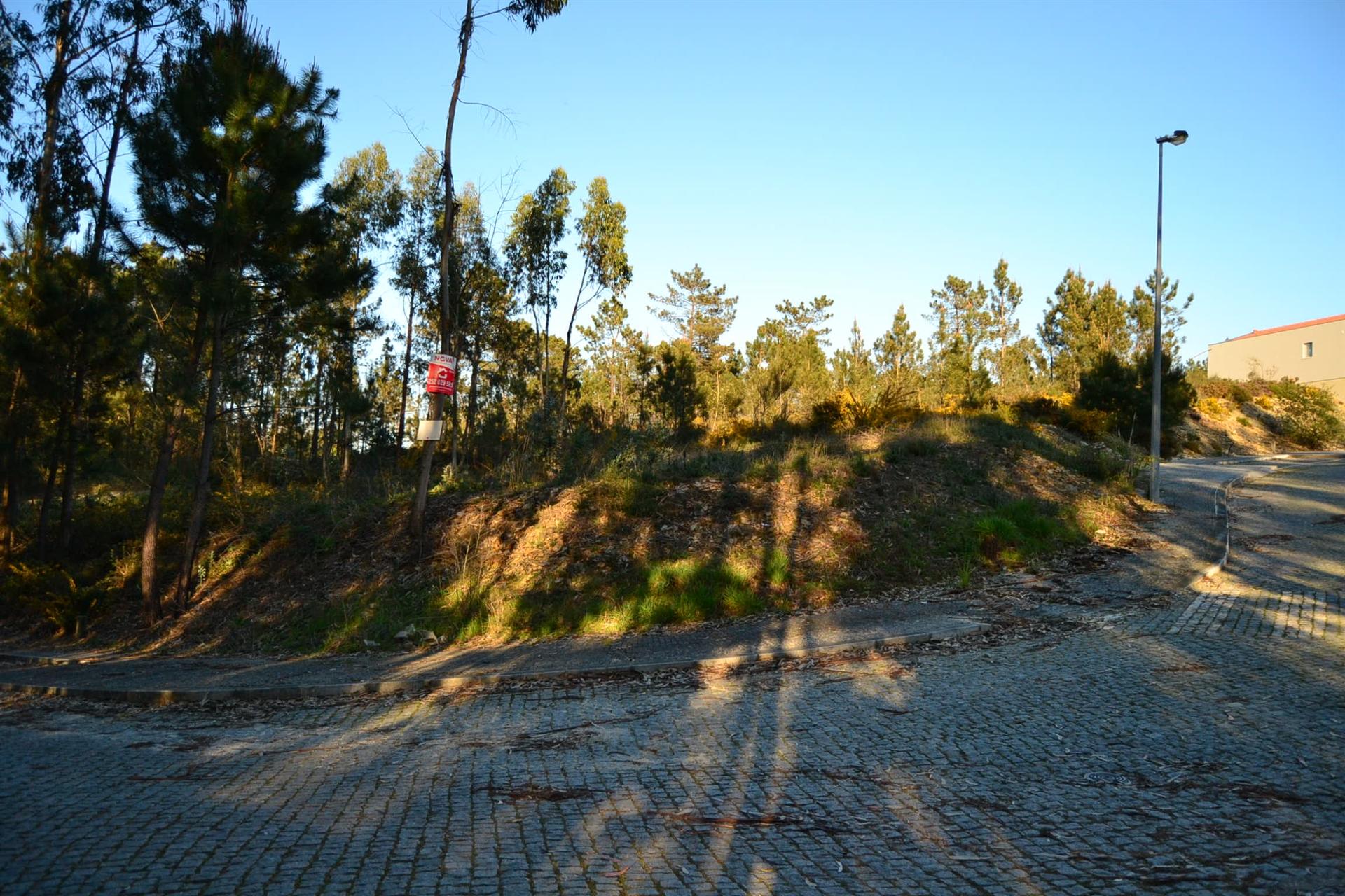 Lote de Terreno para venda em Rates.