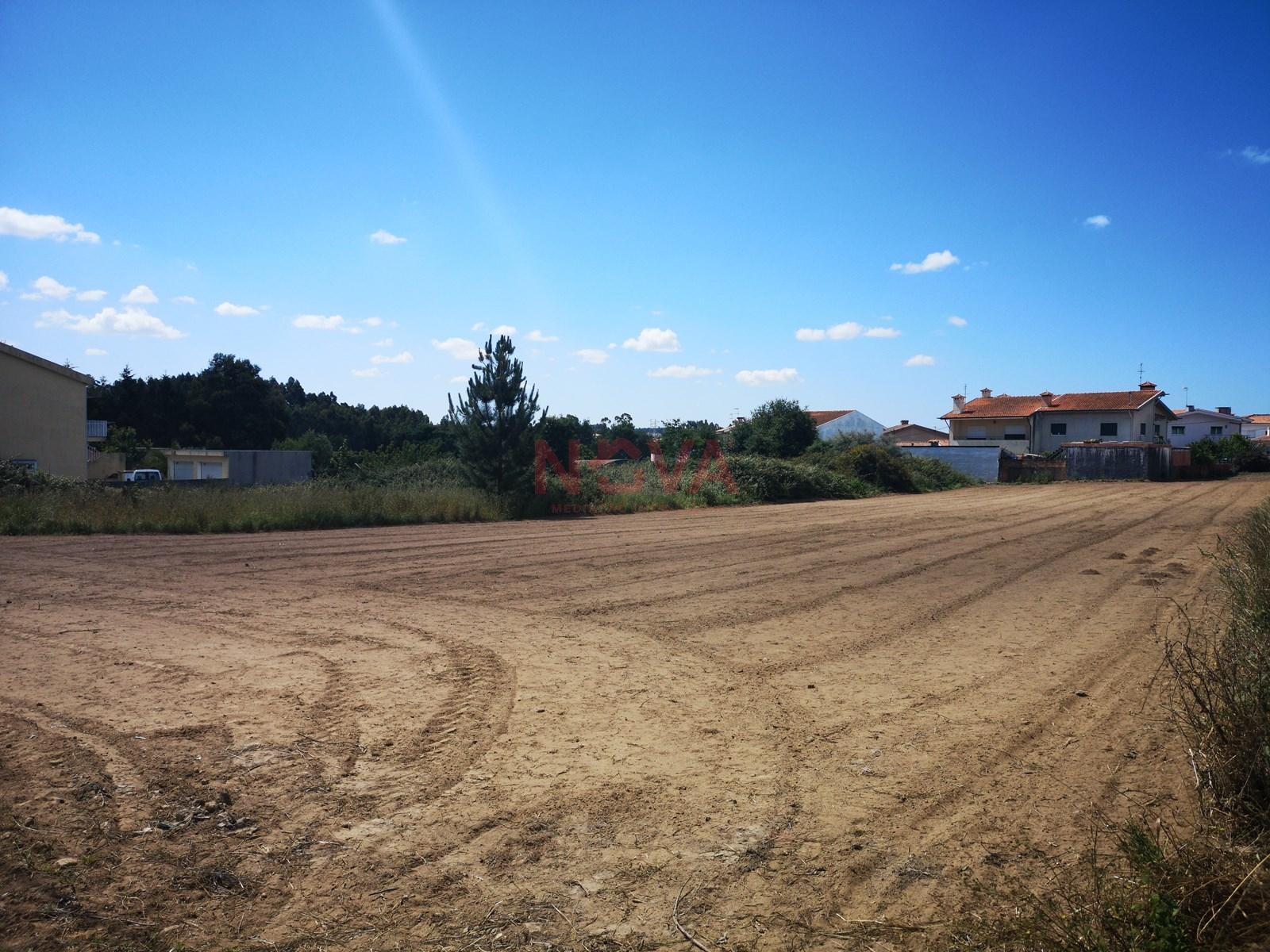 Terreno urbano com 2143 m2 para construção de moradia &#124; NOVA Imobiliária