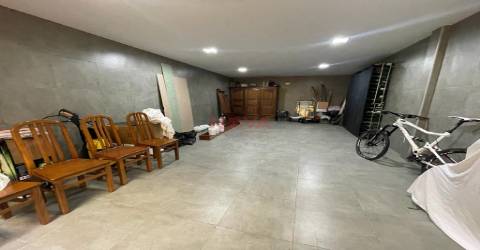 Moradia em banda tipo T4 no centro da cidade &#124; NOVA Imobiliária