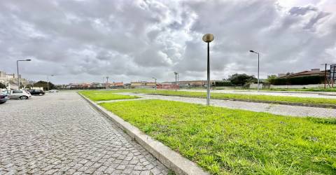 Lote de Terreno  Venda em Castêlo da Maia,Maia