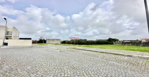 Lote de Terreno  Venda em Castêlo da Maia,Maia