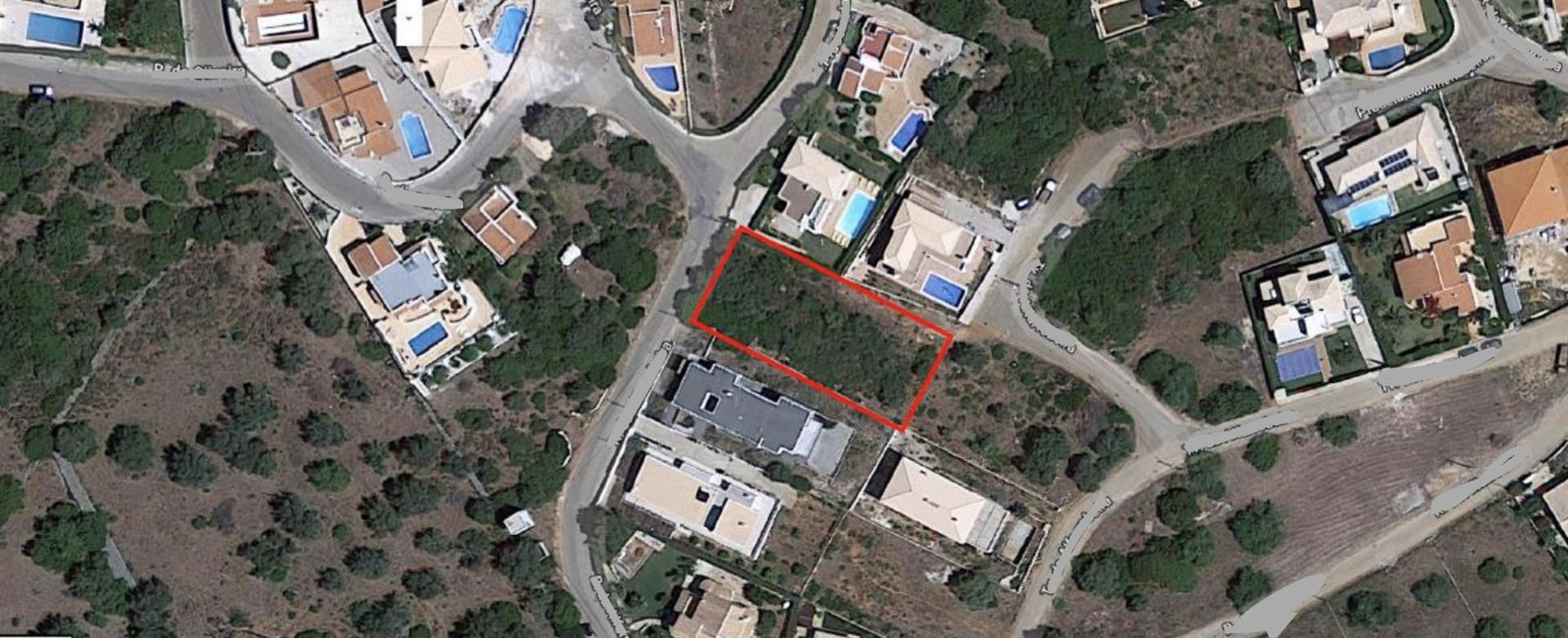 Lote de terreno 960m2 Monte Canelas