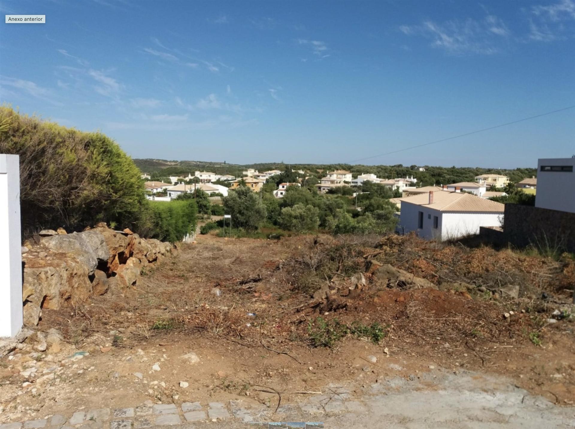 Lote de terreno 960m2 Monte Canelas