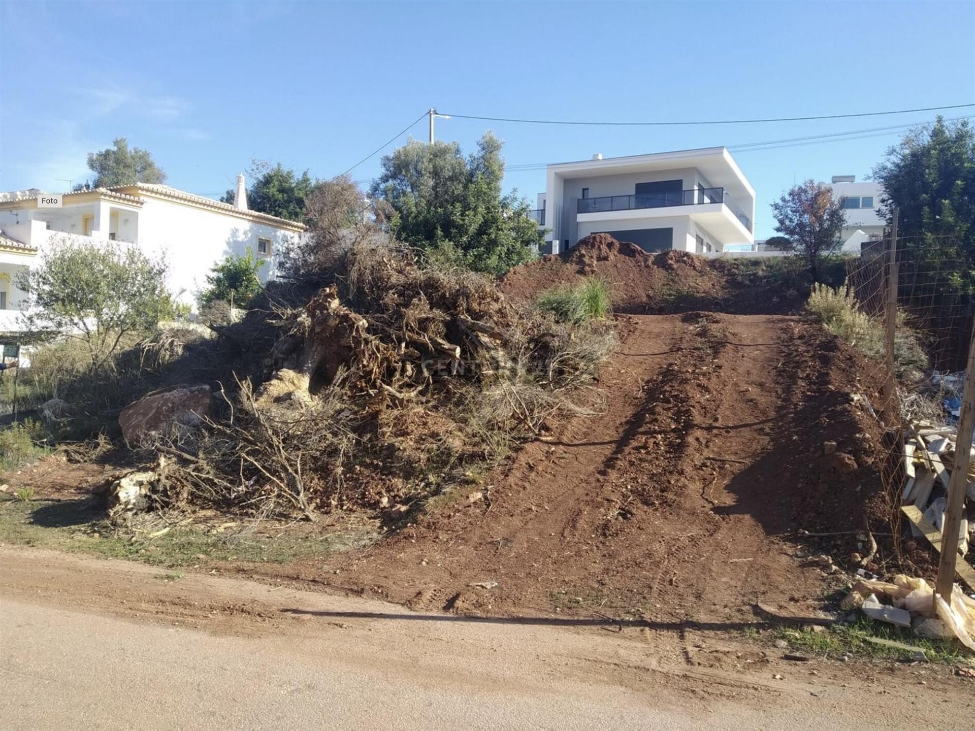 Lote de Terreno Urbano a 10 minutos de Alvor