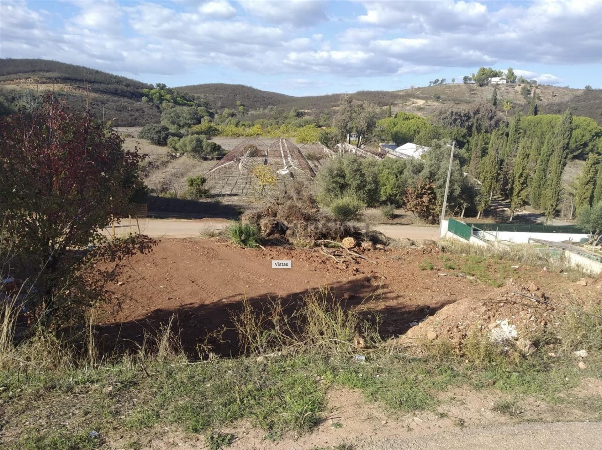 Lote de Terreno Urbano a 10 minutos de Alvor