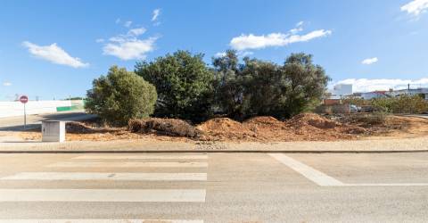 Moradia T3 com piscina, Lagoa (Algarve)