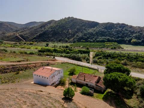 Moradia e Terrenos, Alferce, Monchique, silves,Algarve