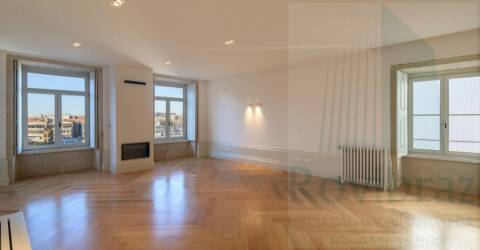 Apartamento T4 Venda em Cedofeita, Santo Ildefonso, Sé, Miragaia, São Nicolau e Vitória,Porto