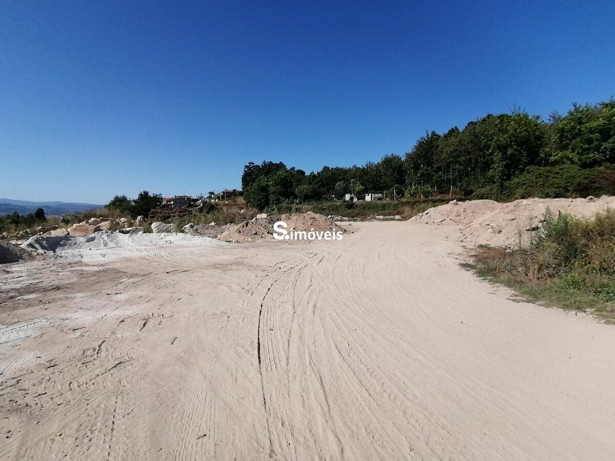 Terreno Rústico com 5.400m2 em Boelhe, Penafiel