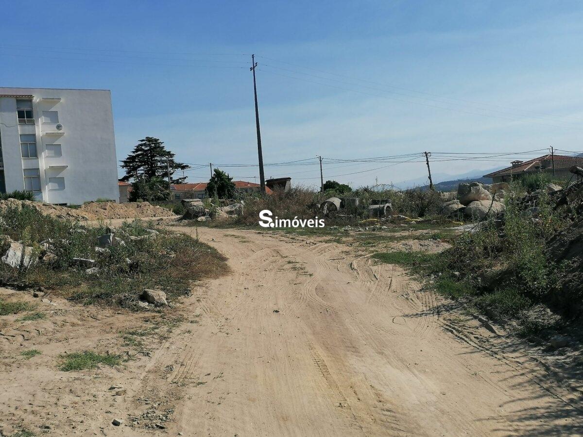 Terreno Rústico com 5.400m2 em Boelhe, Penafiel