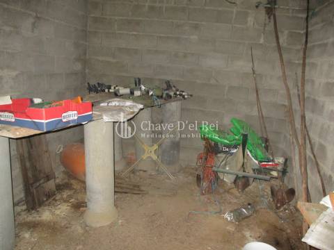 Quintinha  Venda em Santiago de Cassurrães e Póvoa de Cervães,Mangualde