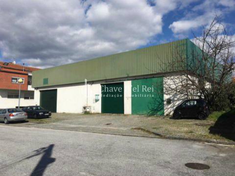 Armazém  Venda em Rio de Loba,Viseu