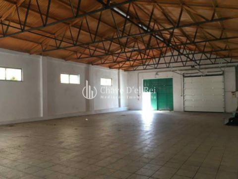 Armazém  Venda em Rio de Loba,Viseu