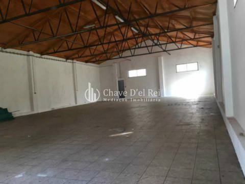 Armazém  Venda em Rio de Loba,Viseu