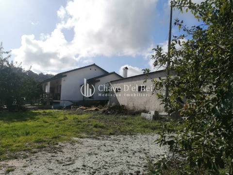 Armazém  Venda em Campo,Viseu