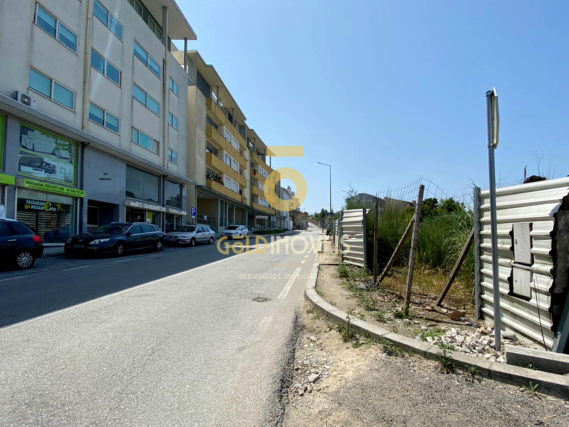 Terreno  Venda em Oliveira de Azeméis, Santiago de Riba-Ul, Ul, Macinhata da Seixa e Madail,Oliveira de Azeméis