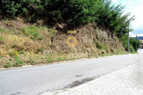 Lote de terreno em São Martinho de Sardoura, Castelo de Paiva