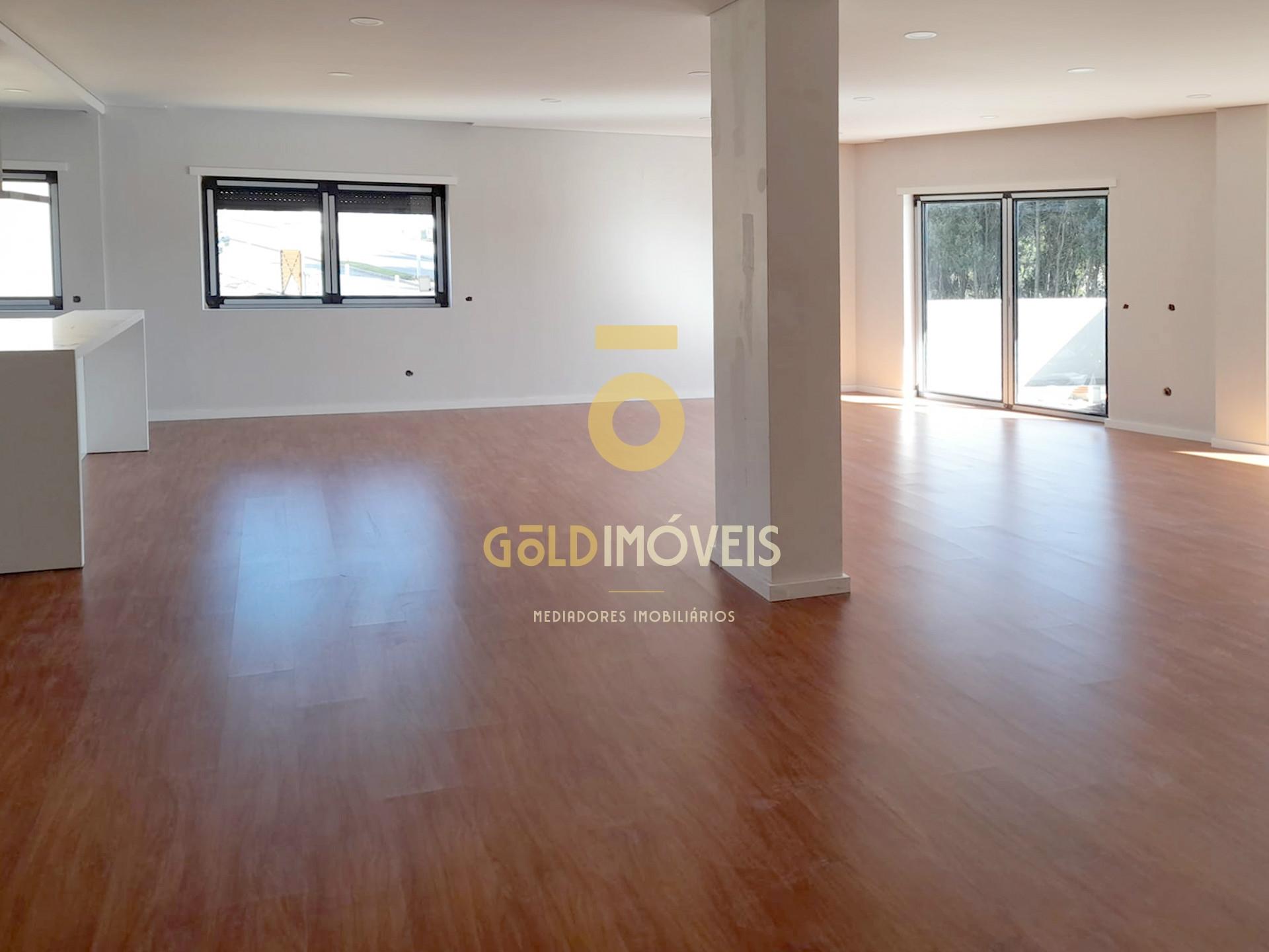 Apartamento T4+1 Venda em Oliveira de Azeméis, Santiago de Riba-Ul, Ul, Macinhata da Seixa e Madail,Oliveira de Azeméis