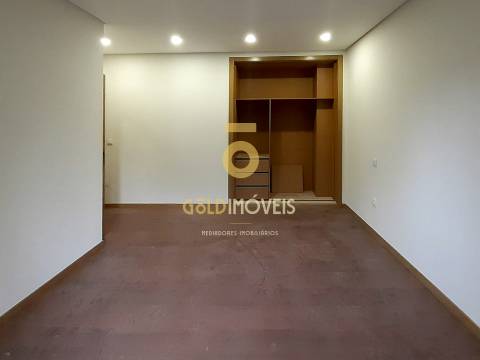 Moradia T4 Venda em Pinheiro da Bemposta, Travanca e Palmaz,Oliveira de Azeméis