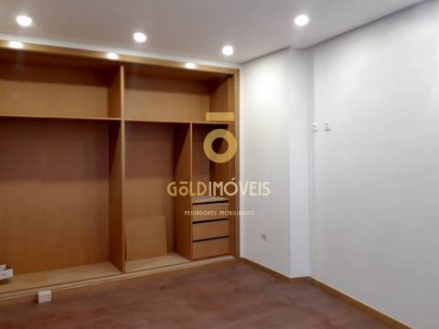 Moradia T4 Venda em Pinheiro da Bemposta, Travanca e Palmaz,Oliveira de Azeméis