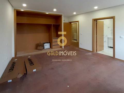 Moradia T4 Venda em Pinheiro da Bemposta, Travanca e Palmaz,Oliveira de Azeméis